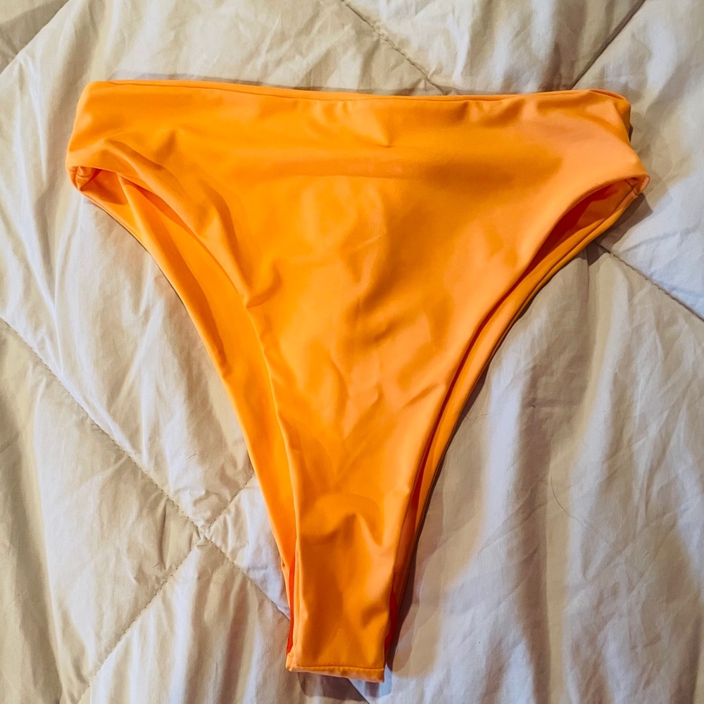 437 High Waisted Swim Bottoms